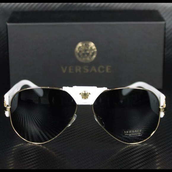 💢SOLD OUT AT SHIOPBEGIZBTQ💢VERSACE 🆑Special Deals Designer Merchandise- - Picture 9 of 16